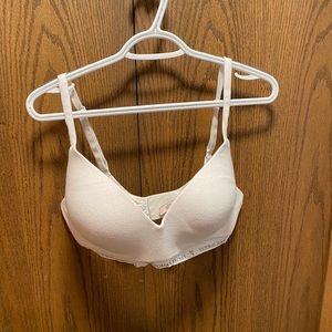 Victoria’s Secret bra 38D